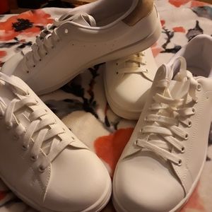 Memory Foam sneakers with Gold heel tones. Sale$15, New Size 11